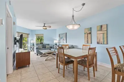 living/dining area