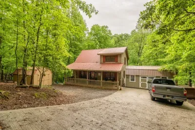 Great Escape River Retreat - image 38 of 54