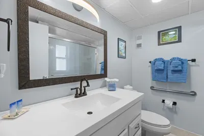 Attached Master Bathroom