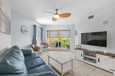 Coastal Serenity - Relaxing Beach Retreat - image 1 of 40
