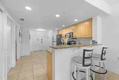 Coastal Serenity - Relaxing Beach Retreat - image 30 of 40
