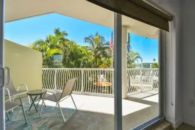 Coastal Breeze 208 - image 33 of 50