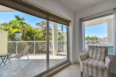 Coastal Breeze 208 - image 19 of 50