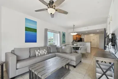 Coastal Breeze 208 - image 18 of 50
