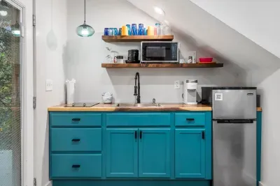 The serene studio offers space & privacy after a day spent exploring