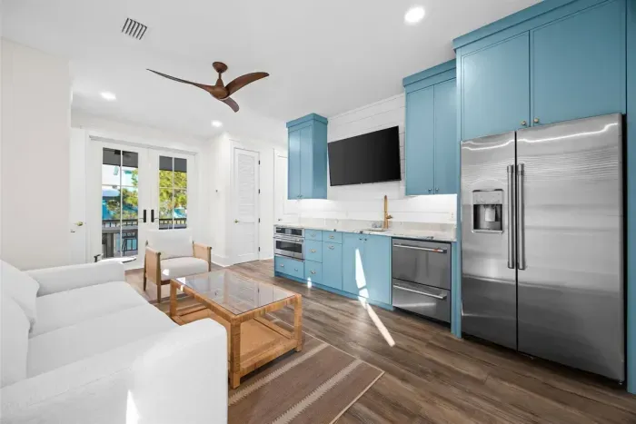Kitchenette with Café appliances
