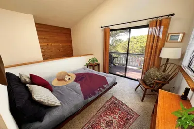Hilltop Tranquility Lodge Hill - image 34 of 35