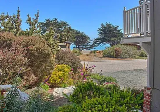Sea View Cottage  Moonstone Beach