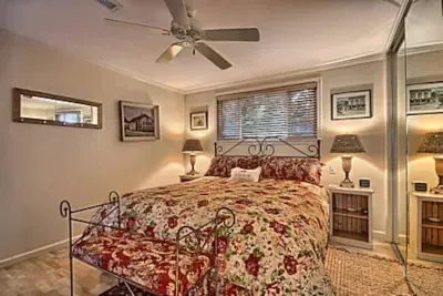 Sea View Cottage Moonstone Beach - image 16 of 19