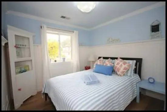 Lowest Floor Queen Bedroom