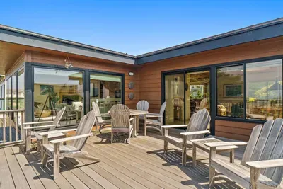 Upstairs Deck
