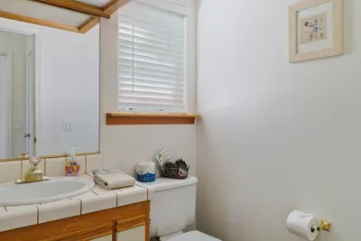 Upstairs hall bath