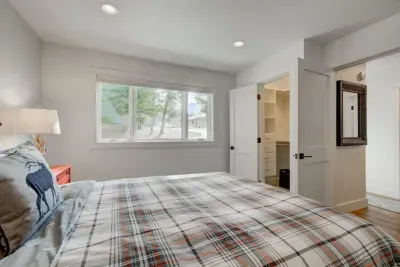 Plenty of closet space for your guests winter coats and luggage!