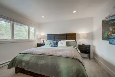 King sized bed in the spacious master bedroom