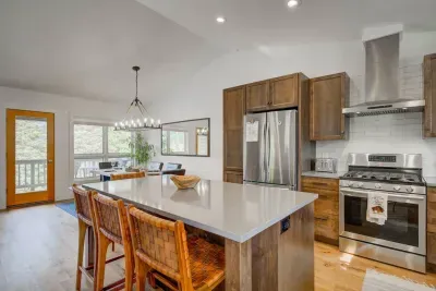 Wide open floor plan on the third floor with panoramic views of the mountains that surround you.