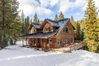 Our spacious and homey cabin is nestled just minutes from downtown Big Sky