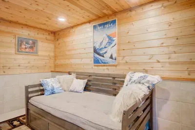 Twin day bed + Twin trundle bed