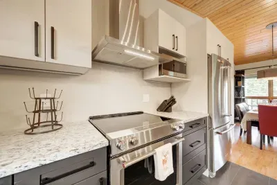 Amazing to cook in this updated kitchen!