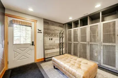 When you walk in the condo, you have a full mudroom with lockers for all your gear so you can get ready for your full day outdoors!