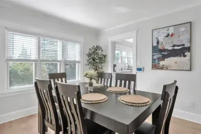 Bay-Area Escape w/ Driveway Parking – Sleeps 8