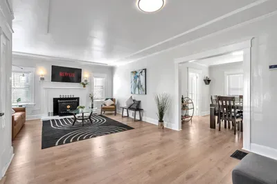 Bay-Area Escape w/ Driveway Parking – Sleeps 8