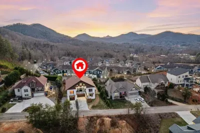 The gorgeous Artistry Estate tucked away in the Blue Ridge mountains!