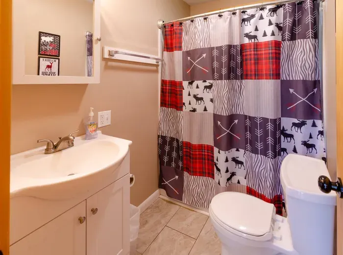 Full Bathroom - 1