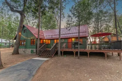 The Gingerbread House | Sauna, HotTub, Lake Access - image 68 of 89