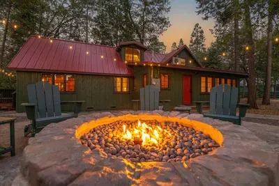 The Gingerbread House | Sauna, HotTub, Lake Access - image 40 of 89