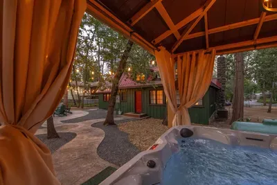 The Gingerbread House | Sauna, HotTub, Lake Access - image 82 of 89