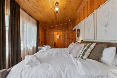 The Gingerbread House | Sauna, HotTub, Lake Access - image 19 of 89