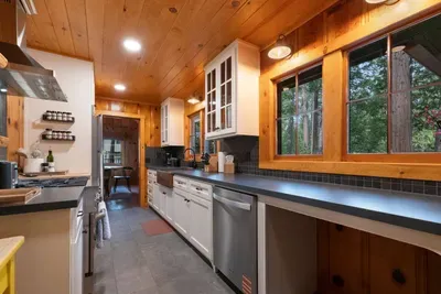 The Gingerbread House | Sauna, HotTub, Lake Access - image 28 of 89