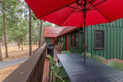 The Gingerbread House | Sauna, HotTub, Lake Access - image 54 of 89