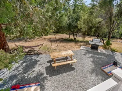 49616 Meadowwood Rd-26