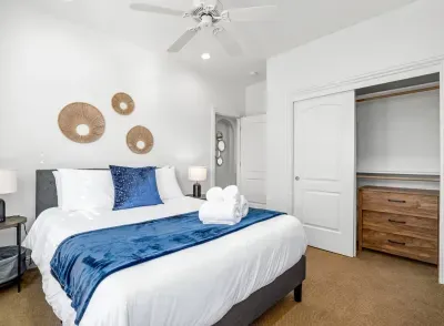 Upstairs Bedroom - One Queen Bed