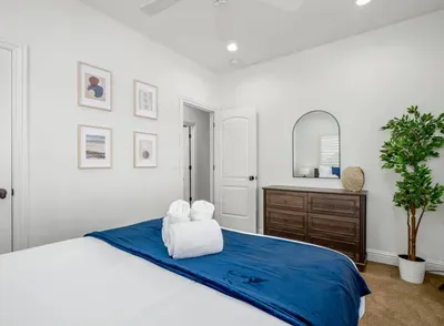 Upstairs Bedroom - One Queen Bed