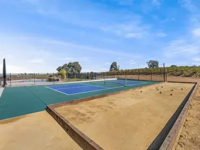 Outdoor - Pickleball court, Bocceball court