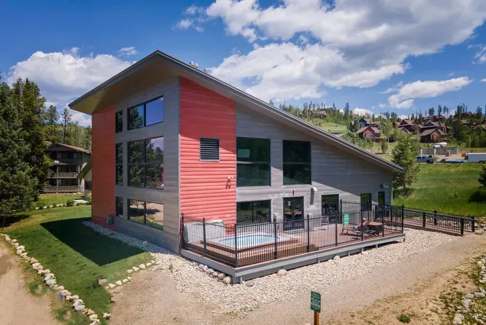 20241206031912108690000000-o