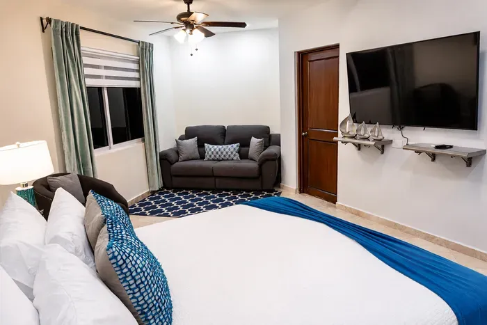Master Bedroom BF king-size + Queen Sofa-bed