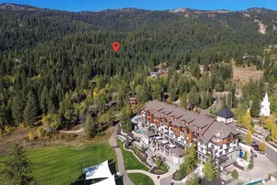 Located at the top of the Pinnacle neighborhood, the George Bush Estate Home is ideal for those looking to enjoy the mountain in a more secluded area of the resort, all while still being a short hike, bike, or ride from the action, including the wedding and event venues at the Arling Center