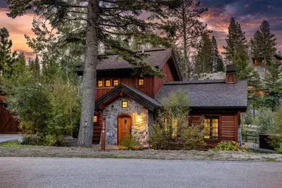 A home that feels like borrowing a friend’s cabin for the weekend