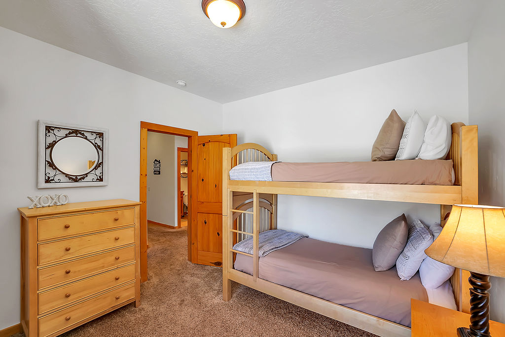 Original_13ShoreCrest_844