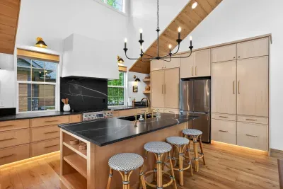 Long stretches of counter space and quality cookware make shared cooking—pancake breakfasts, pasta nights, holiday roasts—feel easy and enjoyable.