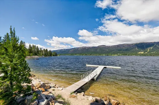 The walk to the dock is short enough for younger kids and grandparents to enjoy together.