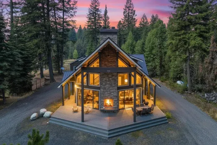 Welcome home to Knotty Pines--minutes from Tamarack Resort and Lake Cascade and with ample parking for all your toys (plus an attached 2-car garage)(RV electrical hookups on the detached garage)