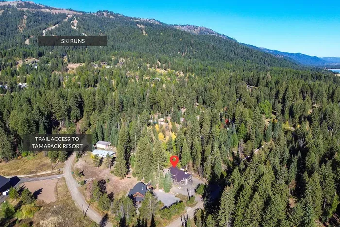 Being on the border of Tamarack means you can hike, snowshoe, or ski from the neighborhood into the resort, then come back to your own quiet corner