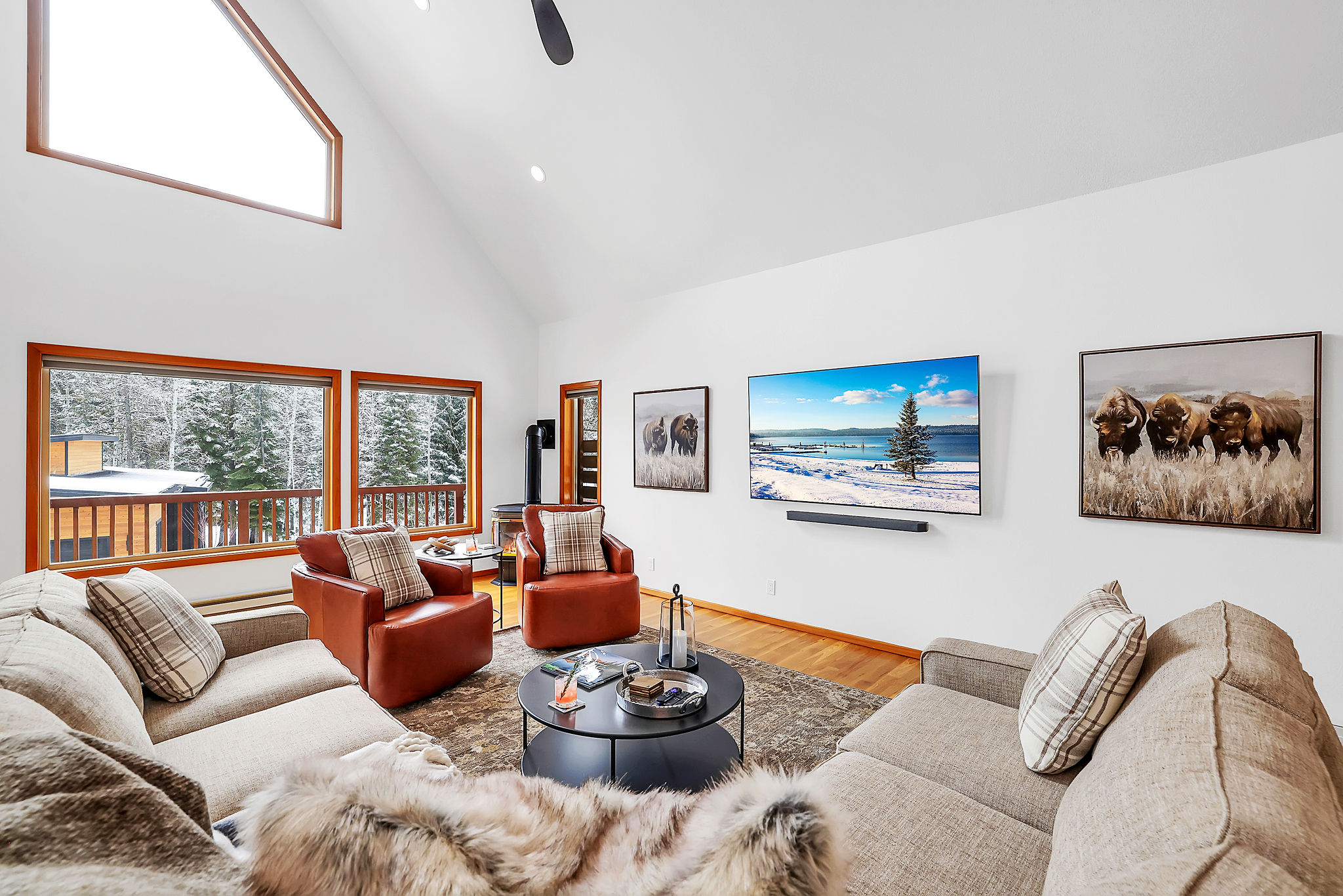 A McCall homebase that feels like your own condo on the golf course (and near downtown and Payette Lake) – not a generic rental.