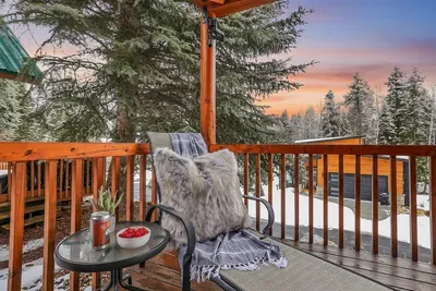 From morning light in the kitchen to golden hour on the deck – this is where McCall days begin and end