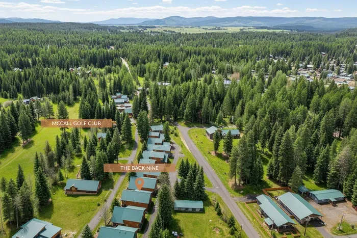 Wake up above the fairways at The Back Nine – your McCall golf course vacation rental on McCall Golf Club.