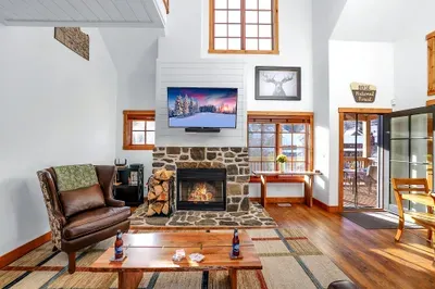Kick off your boots, drop your gear, claim the couch—après starts here